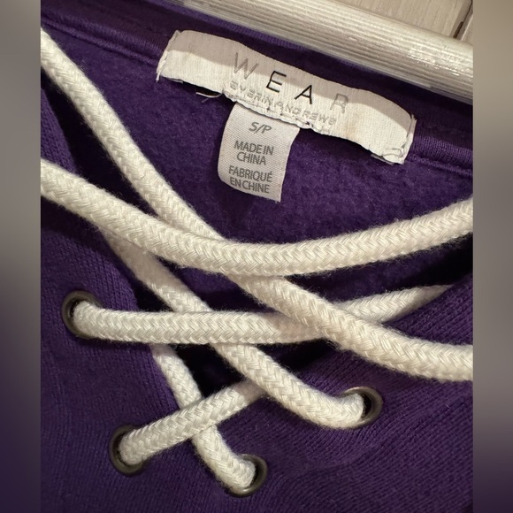 WEAR- Minnesota Vikings Erin Andrews size small - crop - Picture 8 of 8